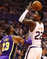 大将军：艾顿来湖人后没收到詹姆斯的短信 这暗示后者可能要离开