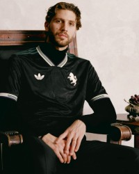 开云-葡萄图案！尤文晒本赛季第三球衣：传承如同美酒，愈久愈醇