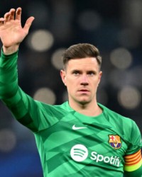 博主：特尔施特根9点抵达巴萨训练场，仅一个小时就离开