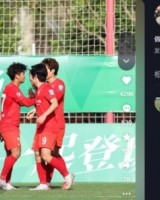 蒯纪闻庆祝首秀+首球，王钰栋互动：蒯哥辛苦了 能力越大责任越大