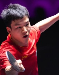 开云体育官网-向鹏太一根筋了！决胜局同样丢分方式送对手晋级，王皓再现抠手！