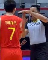 今晚中韩大战的裁判是22年险胜巴林先后驱逐赵睿孙铭徽的当值裁判